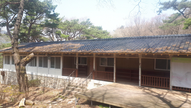 국내 명승지에 건립한 관광호텔 중 유일하게 현존하는 옛 무등산 관광호텔은 5·18광주민주화운동 당시 임시 피난처로 사용돼, 역사적 의미가 남다르다.