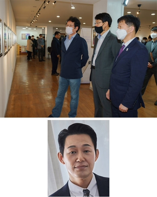 20 평창국제평화영화제가 '다시 평화'를 주제로 오는 18일 평창 올림픽메달플라자에서 개막한다. 사진은 영화제 사전 행사로 강원일보와 평창국제평화영화제가 춘천에서 진행한 '6·15 공동선언 20주년 기념 사진전' 모습. 강원일보 DB ◇배우 박성웅(사진위쪽부터)