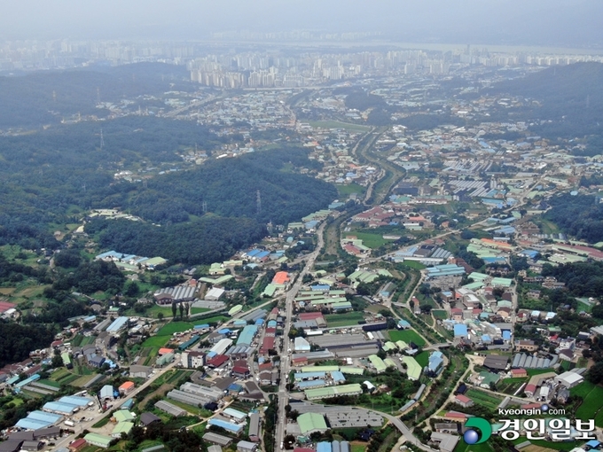 4일 정부가 집값 안정화를 위해 용적률 상향, 유휴부지 개발 등을 골자로 하는 수도권 주택공급방안을 발표했다. 사진은 3기 신도시가 예정된 하남 교산지구 일대. /김금보기자 artomate@kyeongin.com