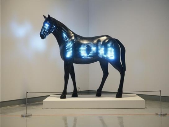 이재형 작 'Bending Matrix horse'