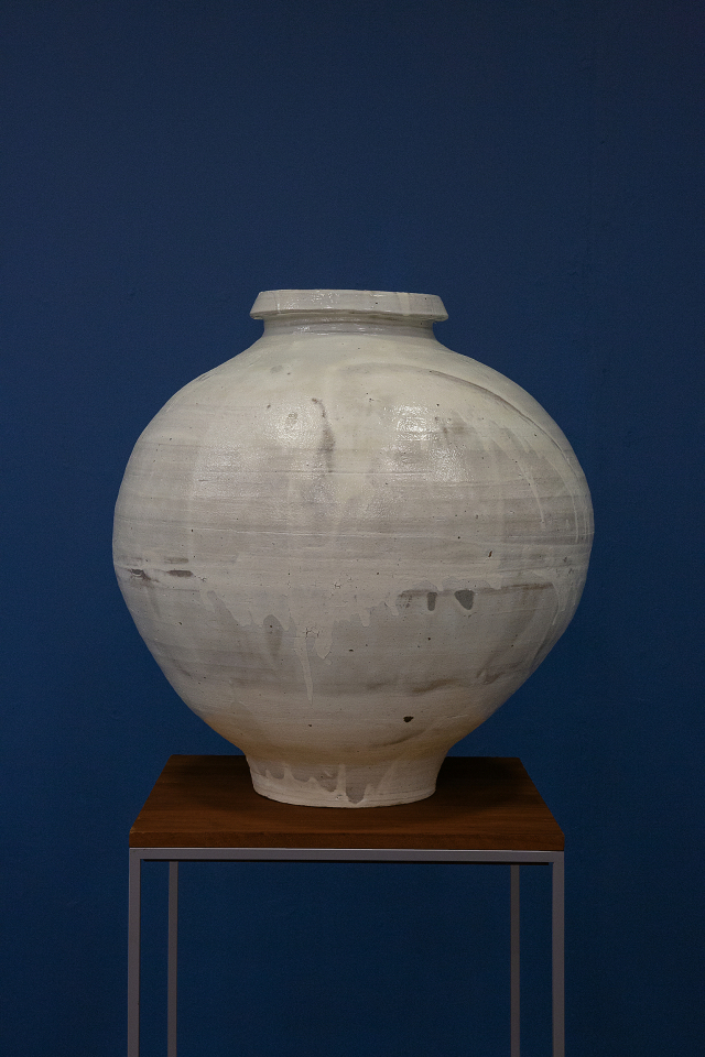 김수민 '달 항아리'. 작가 제공