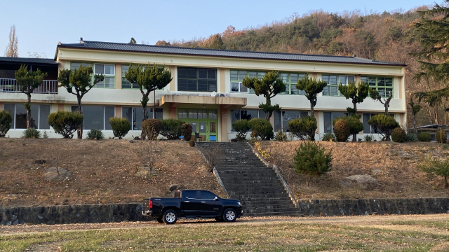 안동 책마을은 폐교 전체를 책방으로 만들었다.