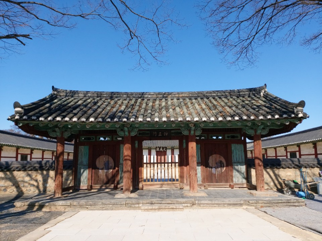 경북 경주향교 신삼문. 경북도 제공