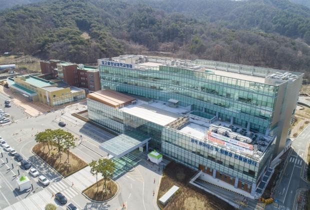 사진은 코로나19전담병원으로 운영중인 광주 남구 노대동 빛고을전남대병원. <광주일보 자료사진>