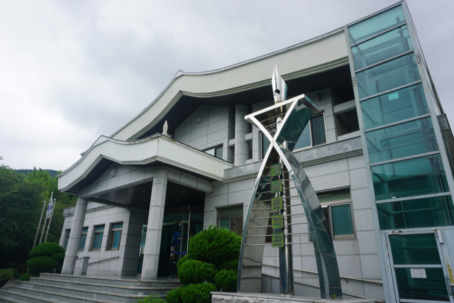 경남문학관 전경./경남신문DB/