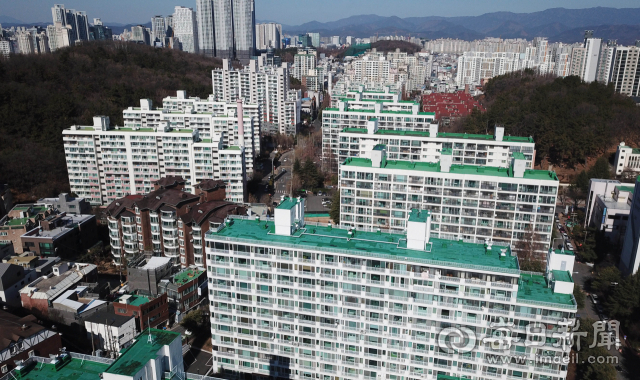 재건축 추진 중인 수성구 범어4동 경남타운, 가든하이츠, 을지맨션 일대. 우태욱 기자 woo@imaeil.com