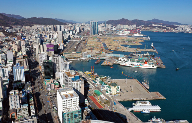 부산항 북항 1단계 재개발 사업지 전경. 부산일보DB