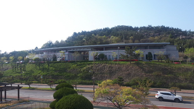 지난 2007년 개관한 목포문학관은 차범석, 박화성, 김우진, 김현의 삶과 생애가 응결된 의미있는 공간이다.