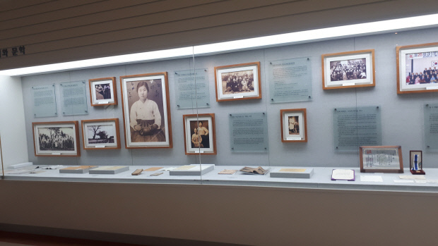한국 최초 여성소설가 박화성 자료가 전시된 ‘박화성관’.