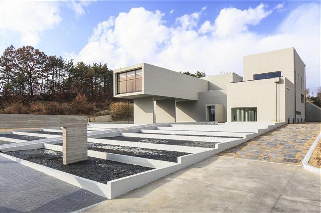 남원시립김병종미술관 전경.