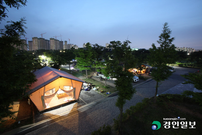 코로나19로 문을 닫았던 화랑오토캠핑장이 새단장 등을 마치고 29일 재개장한다. 2021.4.28 /안산도시공사 제공