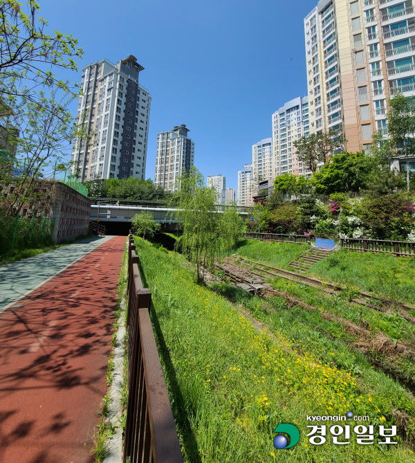 용인시 흥덕지구 내 위치한 영덕천길. 2021.5.3 /조영상기자 donald@kyeongin.com