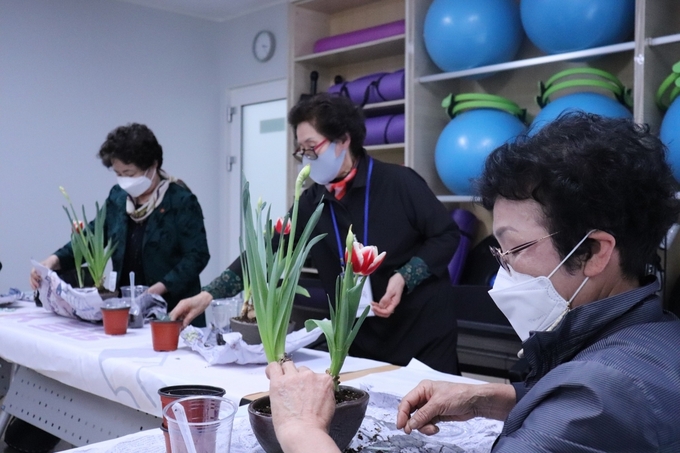 4.3트라우마센터 예술치유 프로그램 운영 모습.