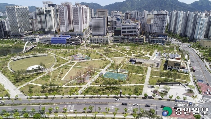 과밀학급 우려가 제기된 지 3년 가까이 지난 하남시 미사 초·중 통합학교가 최종적인 학교부지조차 확정을 짓지 못하고 있다는 주장이 제기되고 있다. 사진은 하남 미사 초·중 통합학교 후보 부지. 2021.5.11 /김도우기자 pizza@kyeongin.com