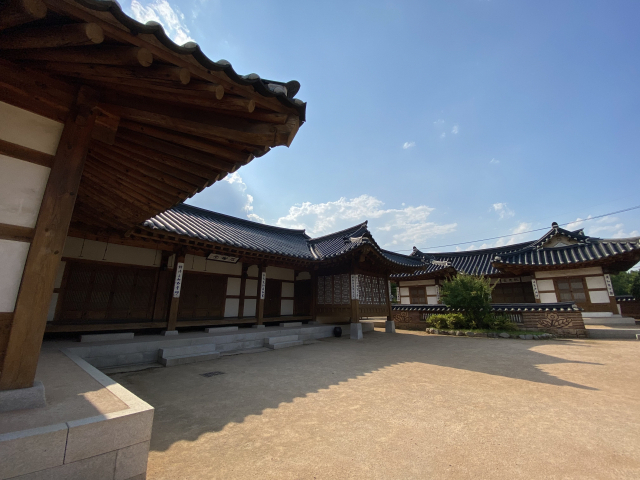 김해한옥체험관.