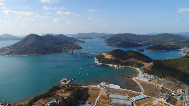 산달도에서바라본 연류교와 섬