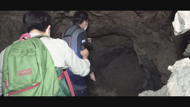 용두산공원 방공호 내부 모습.