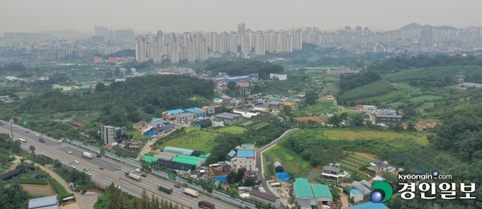 국토교통부는 제3차 신규 공공택지 14만호의 입지를 확정해 30일 발표했다. 인천은 구월·수산동 일대 220만㎡에 1만8천호 규모의 신규 공공택지가 조성될 전망이다. 사진은 이날 수산동 일대 신규 공공택지 대상지 일대 모습. 2021.8.30 /조재현기자 jhc@kyeongin.com