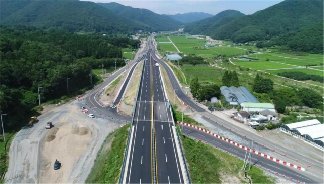 국도 14호선 공룡교차로~적석산교차로 전경./창원시/