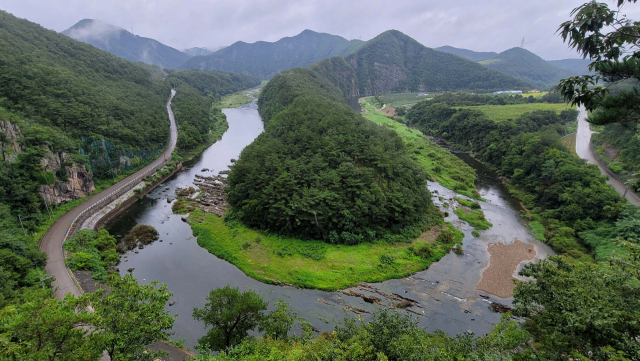 신성리한반도지형