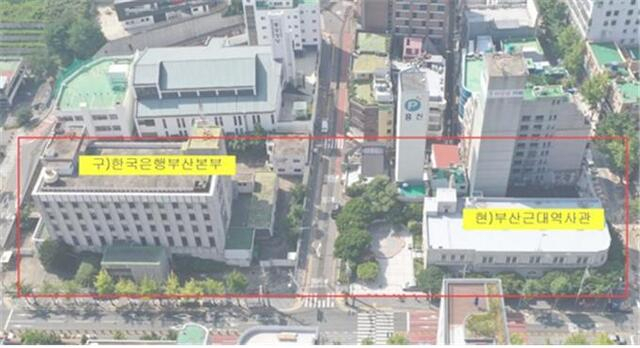 부산근대역사관(오른쪽)과 옛 한국은행 부산본부를 위에서 바라본 모습. 부산일보DB