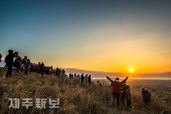 일출 모습. 사진은 기사와 관련 없음.