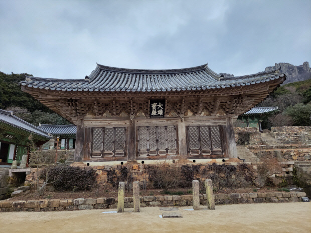 해남 미황사의 대웅보전(보물 제 947호) 해체보수 및 보존복원 불사가 오는 22일 고불식을 갖고 시작된다.