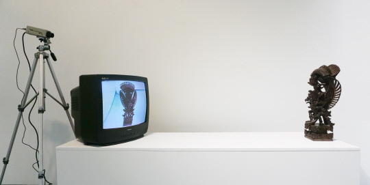 백남준(2001)作 'TV 부처'. 사진=대전신세계 ART&SCIENCE 제공