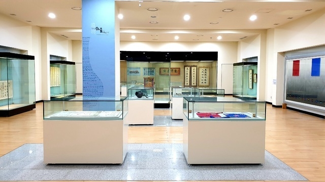 2층 기증유물관 전시실 전경/사진=전북대학교 홈페이지