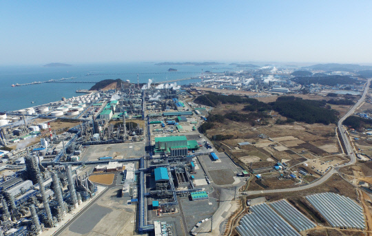 대산공단 내 기업들이 매년 막대한 국세를 내고 있지만 개별공단이라는 이유로 국가의 지원은 전무, 잇따른 사고에 지역민들의 불안감이 커지고 있다. 사진=대전일보 DB