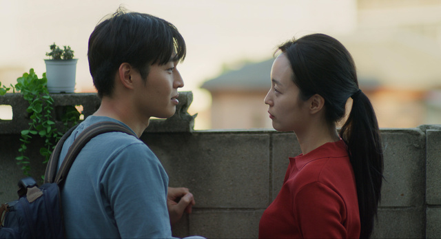 백시원 감독의 <겹겹이 여름>(한국단편경쟁 선정작)