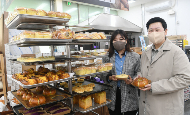 아뜰리에 이화 박초희 대표(오른쪽).