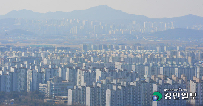 사진은 수원과 화성지역에 즐비한 아파트. /경인일보DB