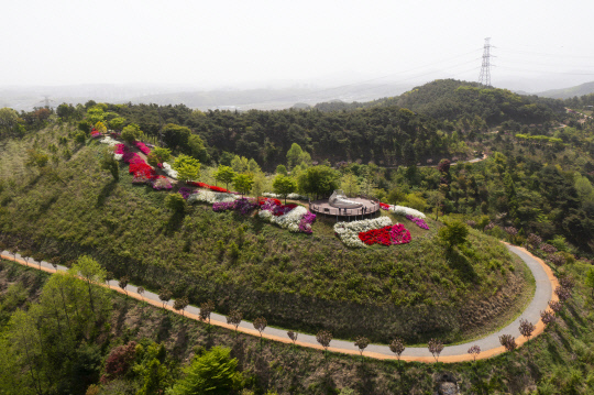 삼선산수목원은 21만㎡ 규모에 1600 여종에 달하는 다양한 식물들이 자라고 있는 공립수목원이다. 사진 = 당진시 제공