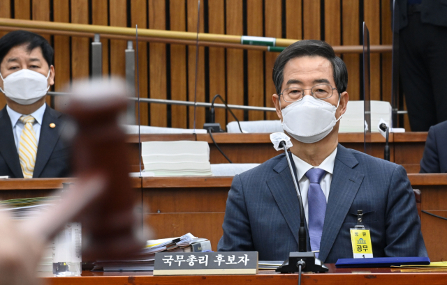 한덕수 국무총리 후보자가 2일 국회에서 열린 인사청문특별위원회에 참여하고 있다. 국회는 이날 윤석열 정부 1기 내각 후보자 6명에 대해 인사청문회를 진행했다. 김종호 기자 kimjh@