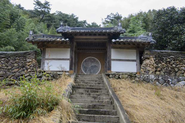 광주 광산구 본량면 명도리 나주 오씨 제각 영사재. 오성술은 이곳에 본거지를 설치하고 무기와 화약을 만들었다.