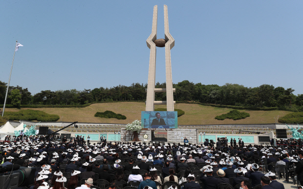 18일 오전 광주 북구 운정동 국립5·18민주묘지에서 5·18민주화운동 기념식이 열렸다. /김진수 기자 jeans@kwangju.co.kr