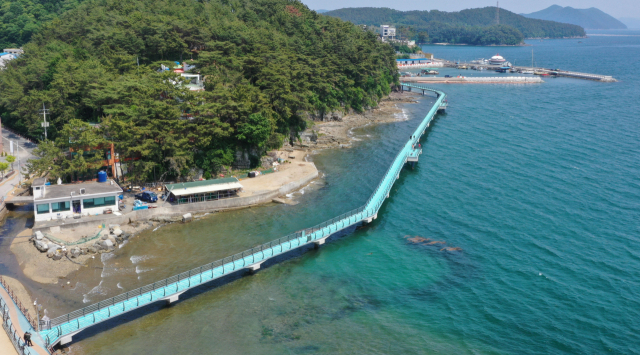 창원 광암해수욕장과 진동 주도항을 잇는 해안 산책로. /이솔희 VJ/