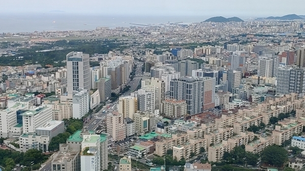 고층 빌딩이 들어선 제주시 연동 전경.