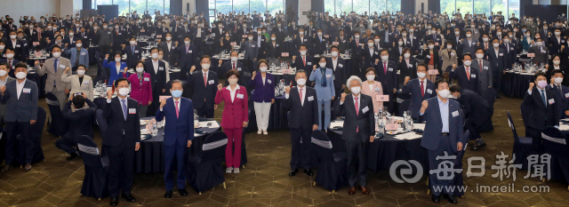 16일 열린 '6.1지방선거 당선인과 함께 하는 대구경북 발전결의회' 현장.
