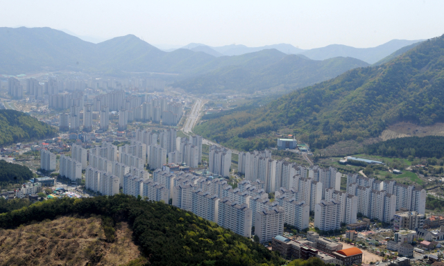 김해시 장유동 아파트 단지./경남신문DB/