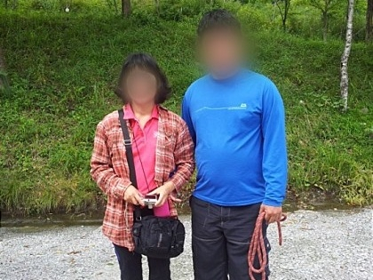 30대의 중도 자폐성 장애인 자녀를 돌보는 박달옥(62) 씨와 그의 아들. 본인제공