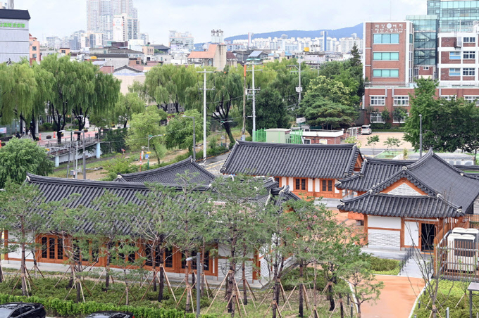 수원시 팔달문화센터 전경. /수원시 제공