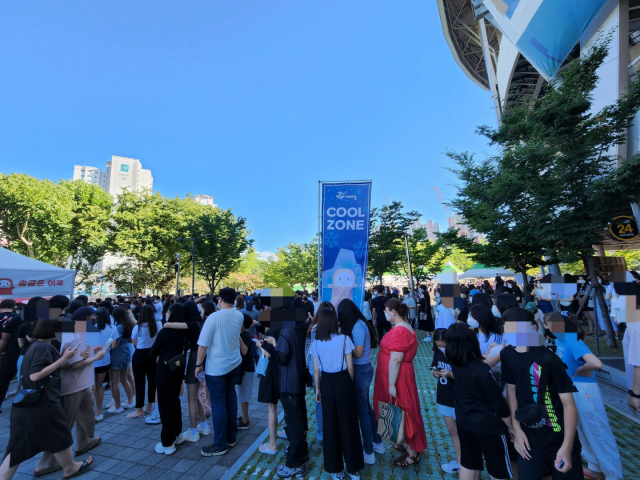 지난 27일 열린 대구 북구 떡볶이 페스티벌. 북구청에 예상한 인원보다 많은 사람들이 찾으면서 불만도 속출했다. 임재환 기자