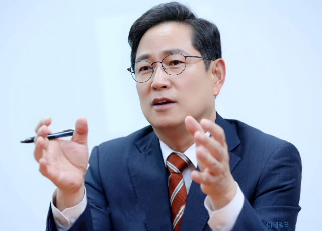 국회 산업통상자원중소벤처기업위원회 소속 국민의힘 박수영(부산 남갑) 의원이 11일 코트라로부터 제출받은 자료에 따르면, 코트라(KOTRA)가 2030년 세계박람회 개최국 결정을 1년여 앞두고 집계한 스코어는 한국 16대 경쟁국 48인 것으로 나타났다. 박 의원실 제공