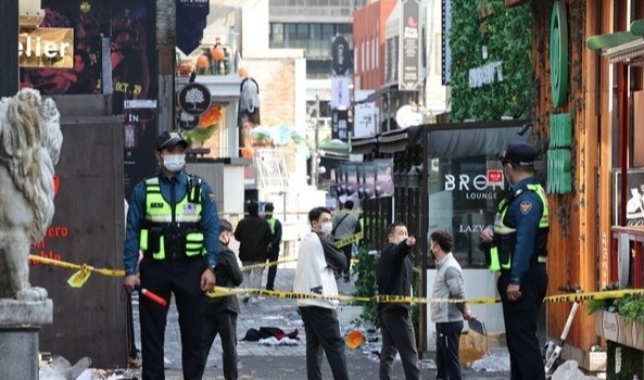 사고 현장 조사는 경찰. 사진=연합뉴스