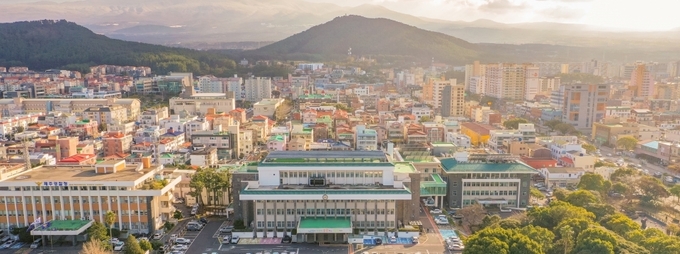 제주도청 전경.