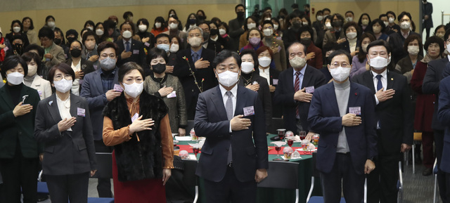 전북여성교육문화센터는 13일 센터 별관 2층 대강당에서 ‘2023 전북여성신년하례회’를 개최했다.
