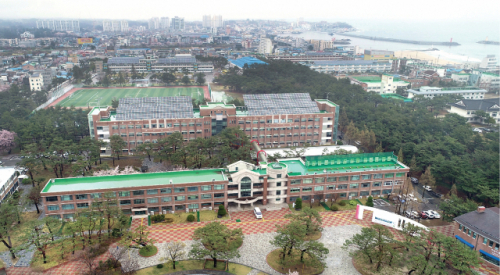 강원도는 5일 강원도청 브리핑룸에서 도청 제2청사에 미래산업국, 관광국, 해양수산국 등 3국 1기획관 11개과를 둘 계획이라고 밝혔다. 사진은 리모델링을 통해 올 7월 도청 제2청사인 가칭 ‘강릉 글로벌본부''로 쓰일 강릉시 주문진읍 강원도립대 청운관 전경. 강릉=권태명기자