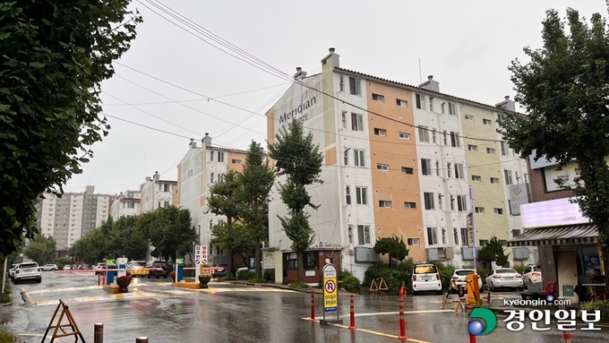 안산 상록수역이 GTX(수도권광역급행철도)-C 노선 추가정차역으로 지정된 가운데, 일대 수혜지로 꼽히는 월드아파트 전경. 2023.8.23 /윤혜경기자hyegyung@kyeognin.com